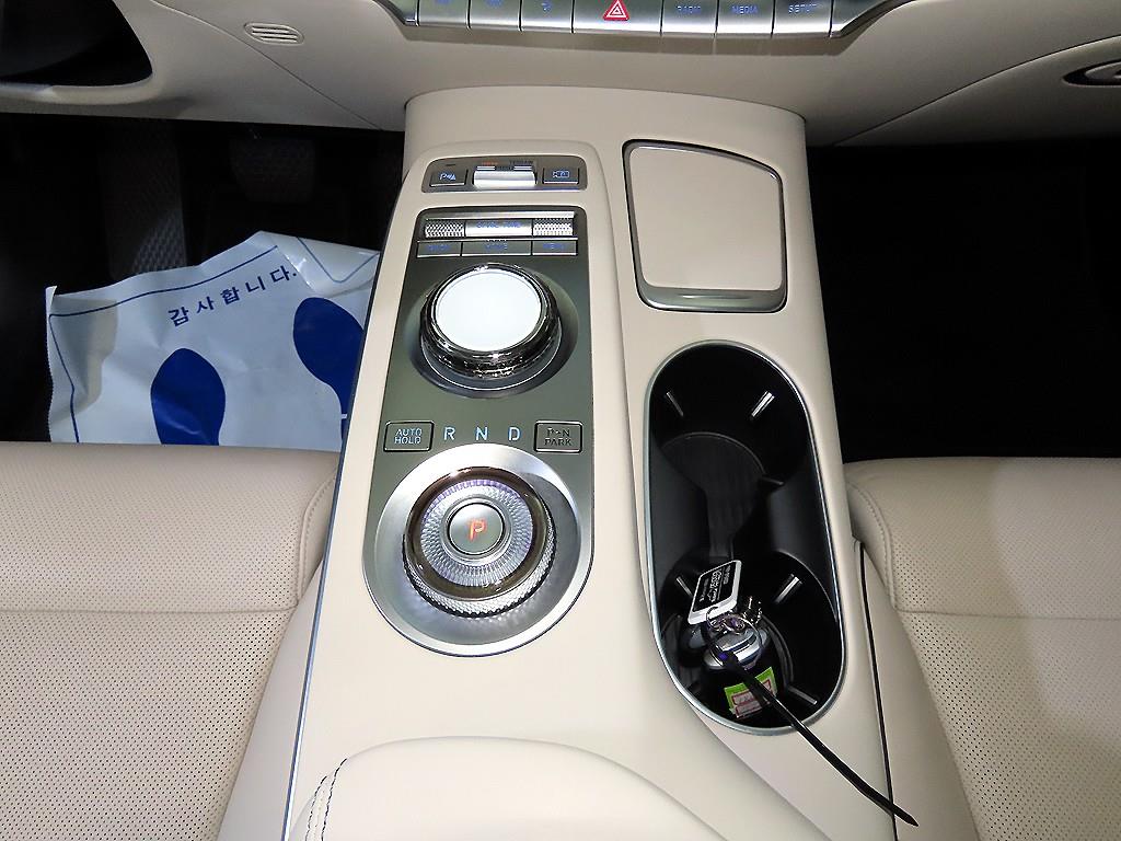 Genesis GV70 - Vista 12
