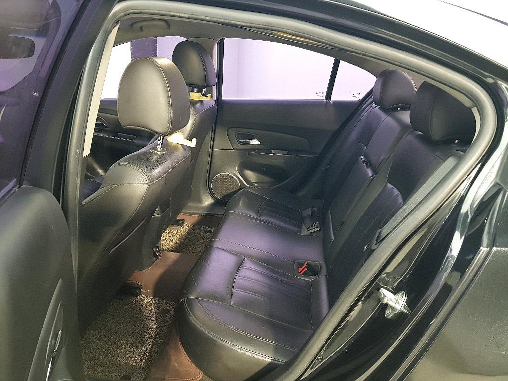 Chevrolet Cruise - Vista 9