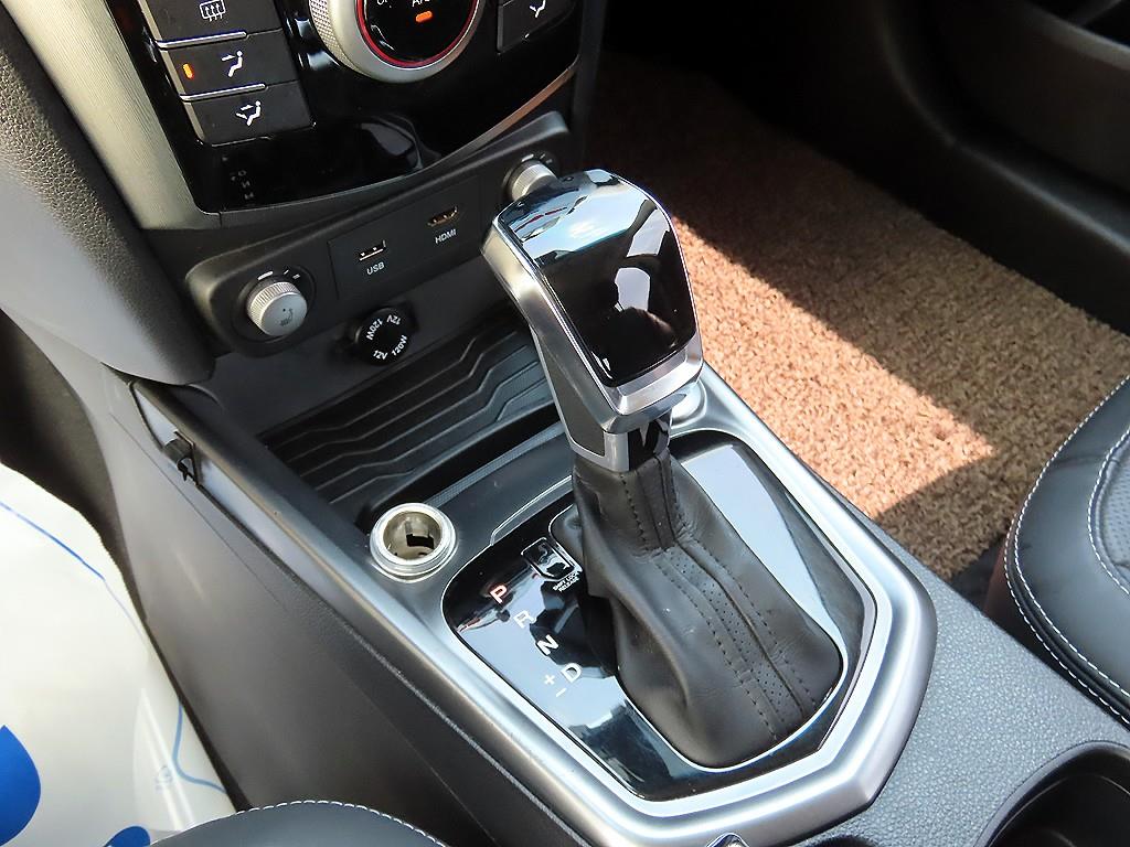 Ssangyong Tivoli - Vista 10