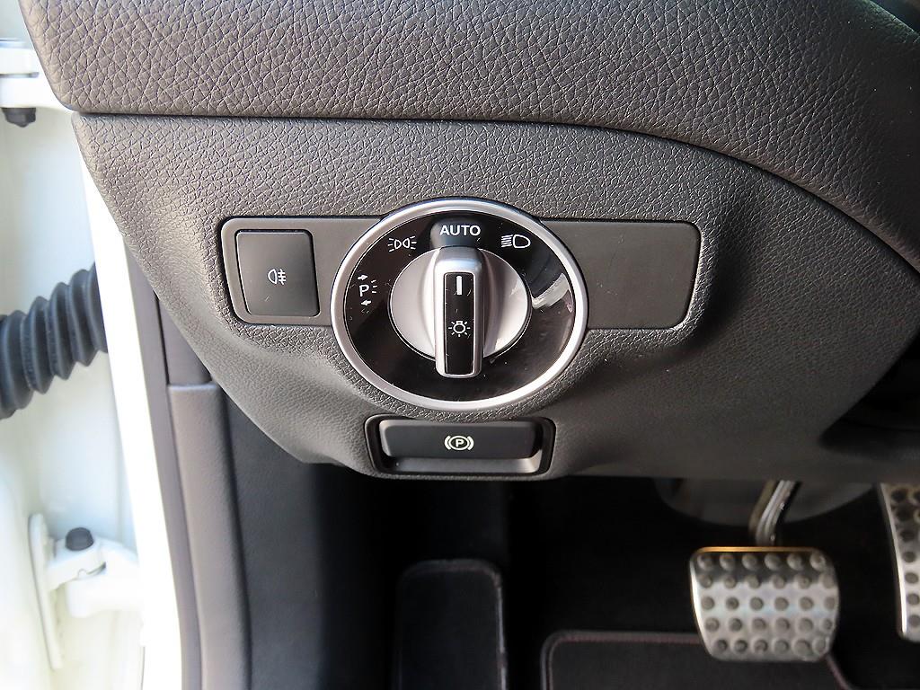 Mercedes Benz CLA Class - Vista 12