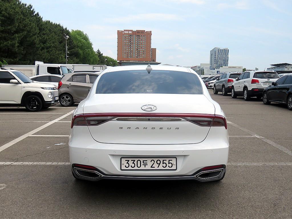 HYUNDAI Grandeur - Vista 3