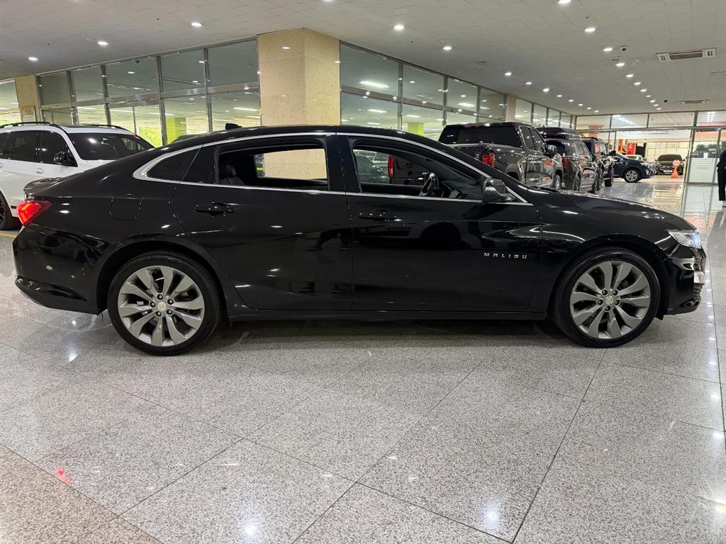 Chevrolet Malibu - Vista 5