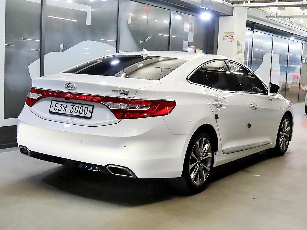 HYUNDAI Grandeur - Vista 4
