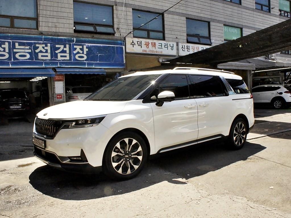 KIA Carnival - Vista 3