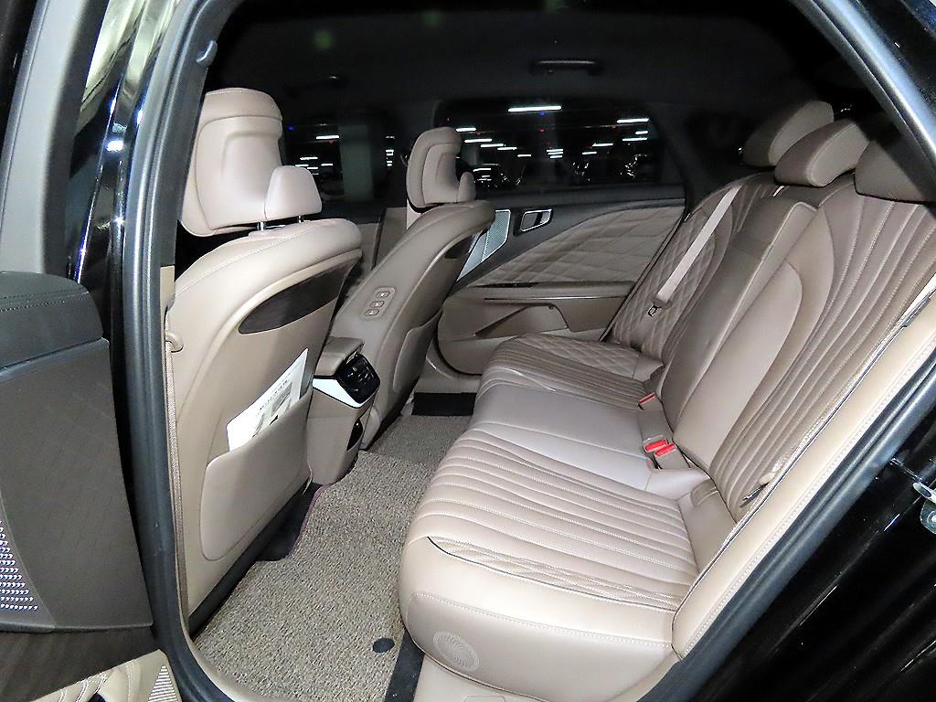 KIA K8 - Vista 7