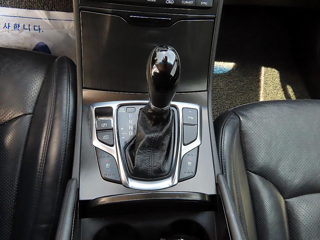 HYUNDAI Grandeur - Vista 10