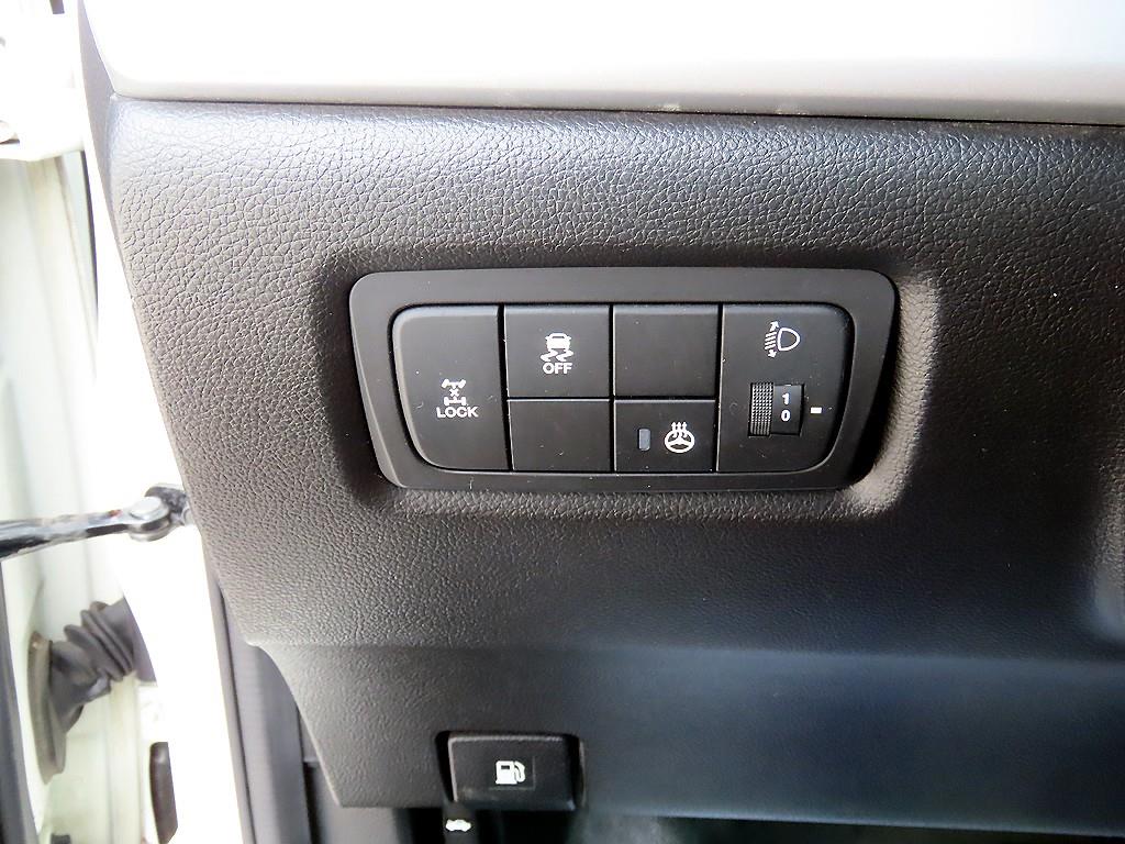 Ssangyong Korando - Vista 12