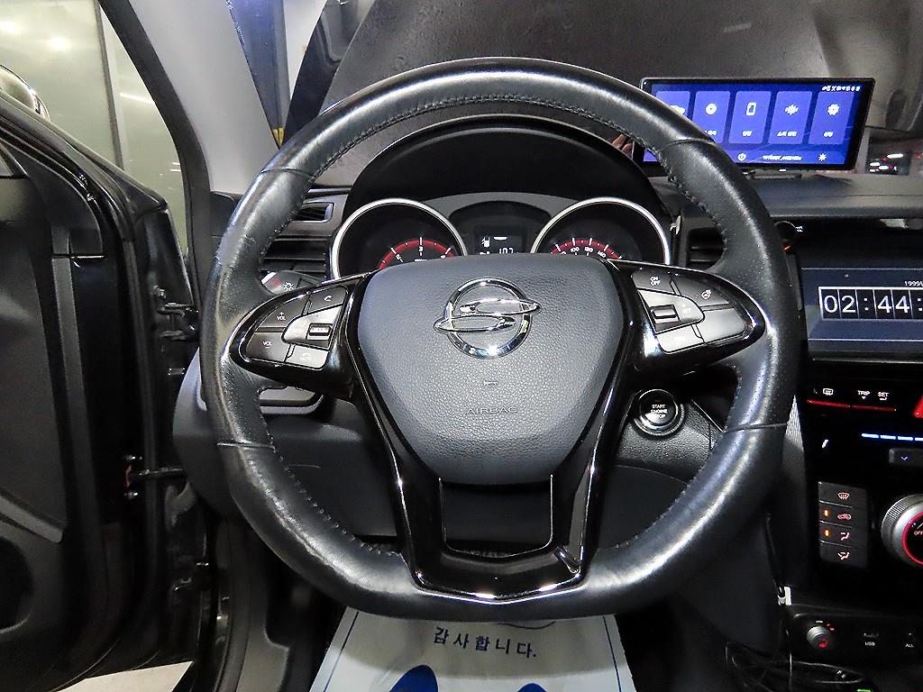Ssangyong Tivoli - Vista 8