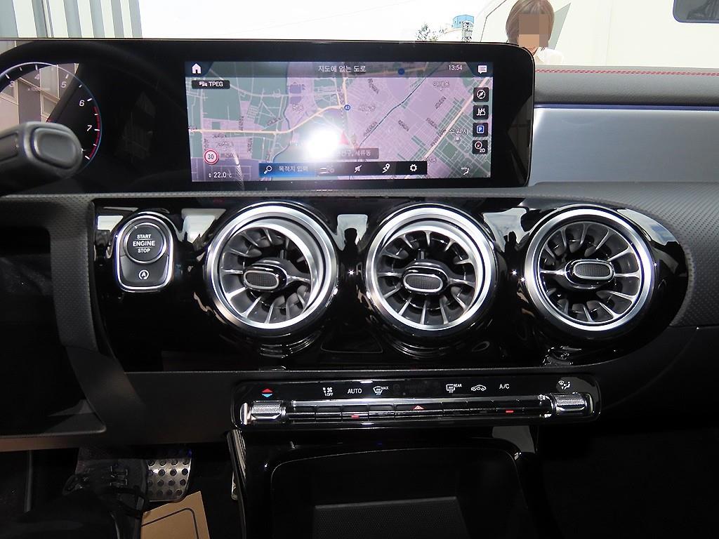 Mercedes Benz CLA Class 2023 Blanco - Importación desde Corea - HF Imports Iquique - Foto 13