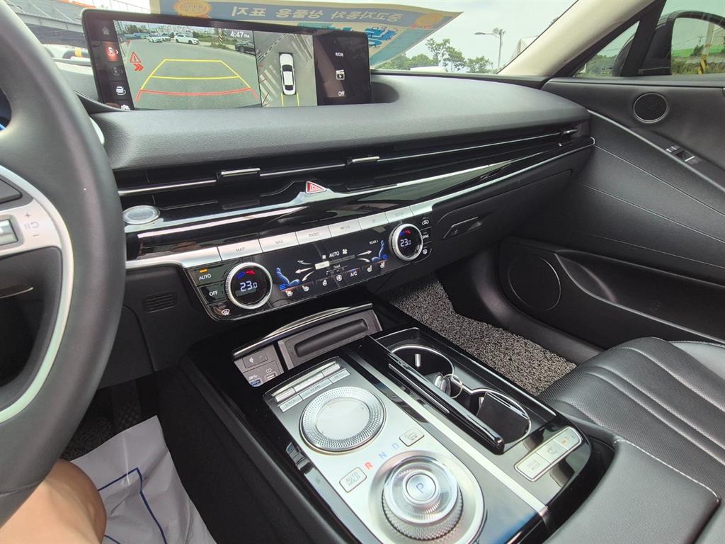 Genesis G80 - Vista 12