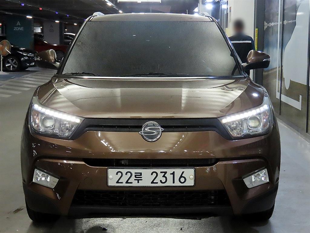 Ssangyong Tivoli - Vista 2