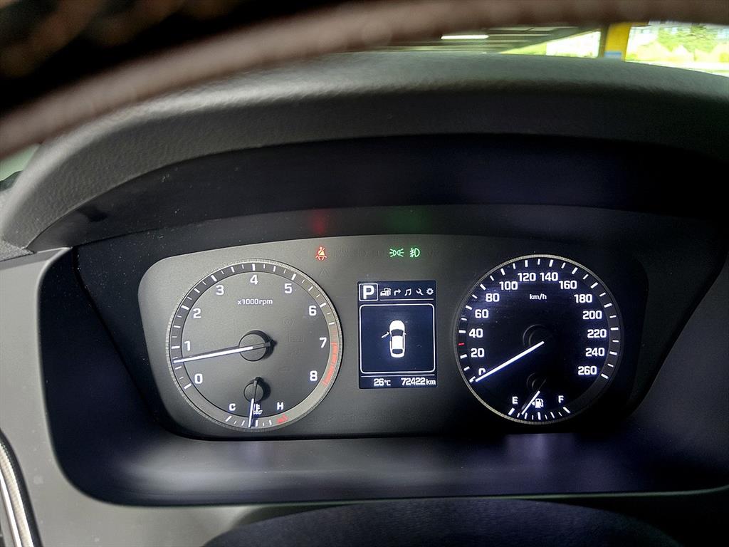 HYUNDAI Sonata - Vista 9