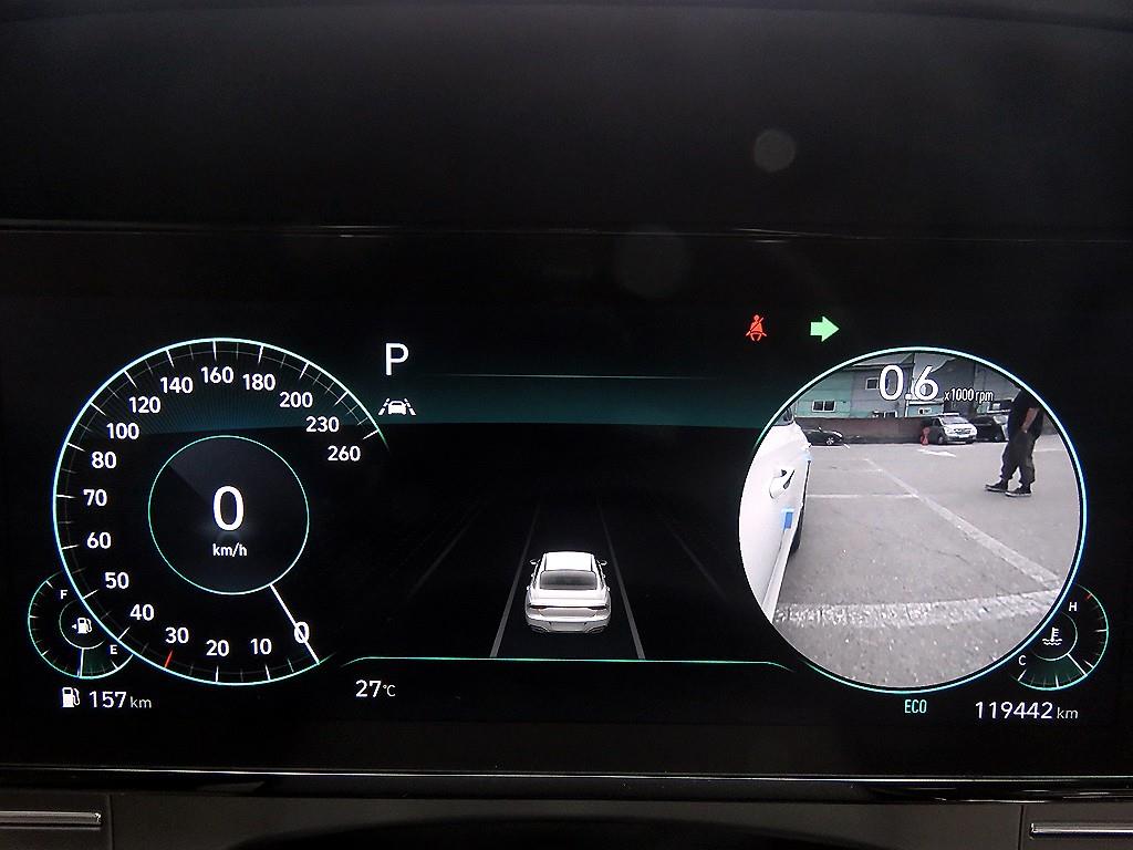 HYUNDAI Grandeur - Vista 11