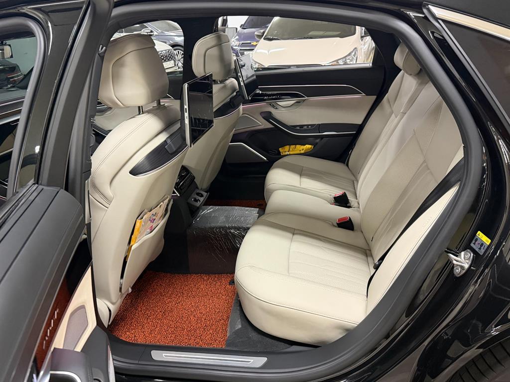 Audi A8 - Vista 7