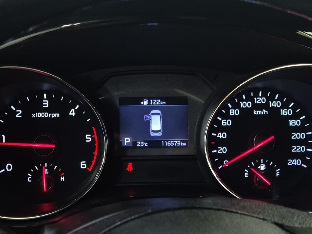 KIA Carnival - Vista 6