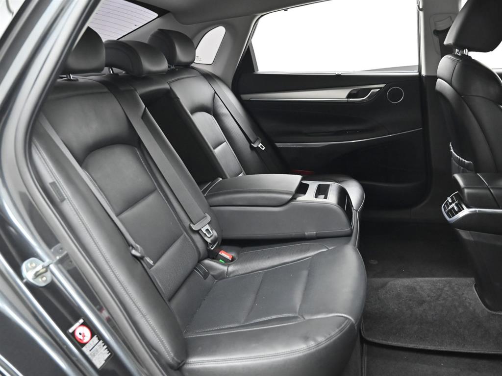 HYUNDAI Grandeur - Vista 12