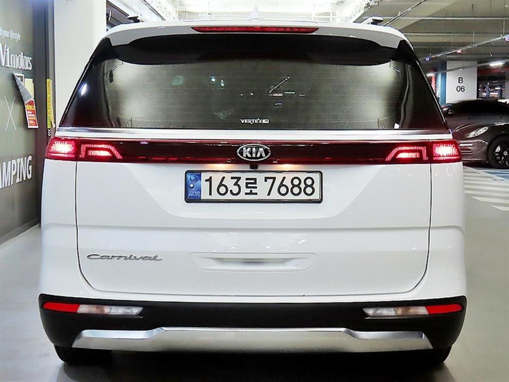 KIA Carnival - Vista 5