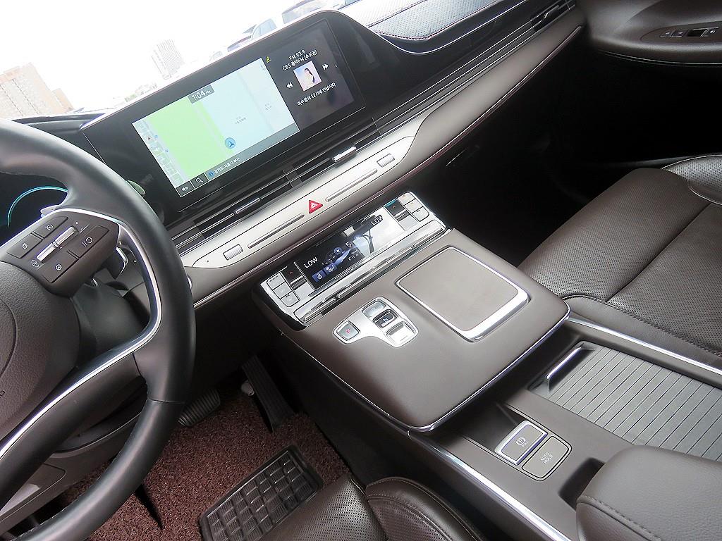 HYUNDAI Grandeur - Vista 10