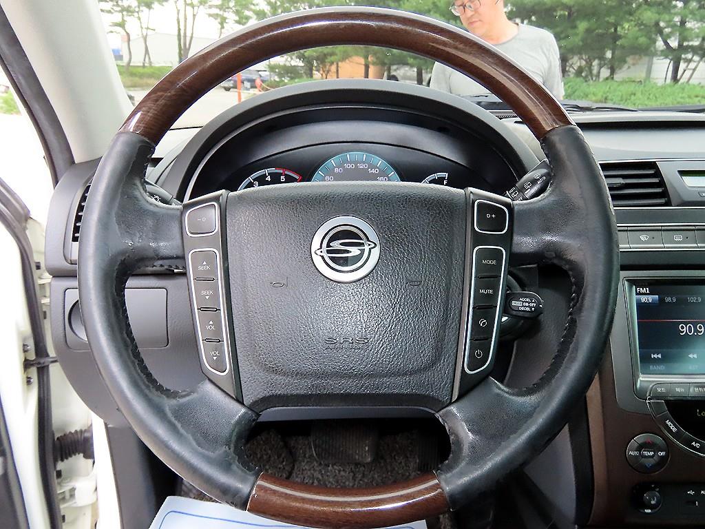 Ssangyong Rexton - Vista 8