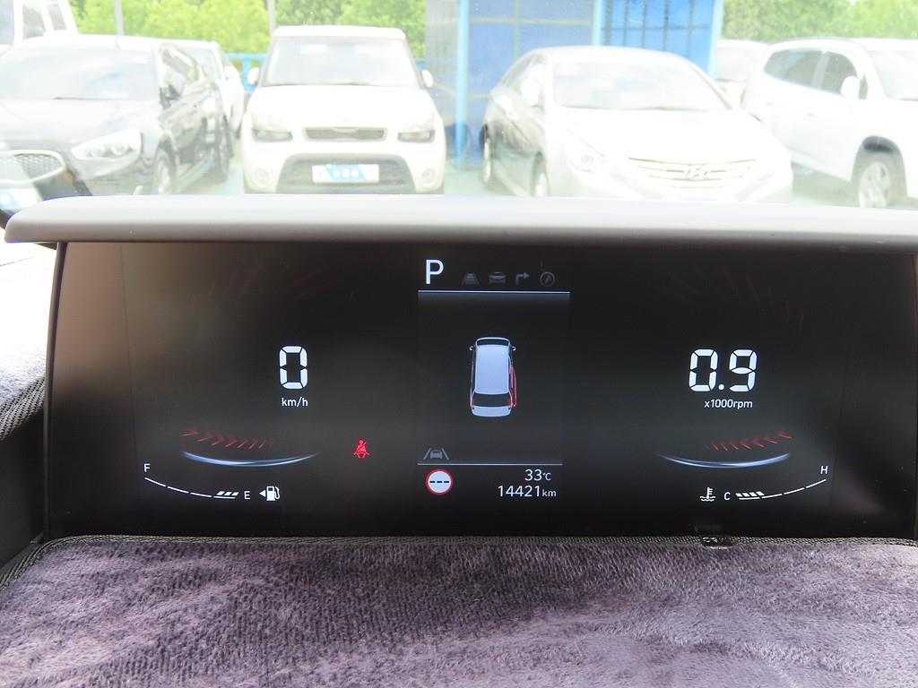 HYUNDAI Staria - Vista 10