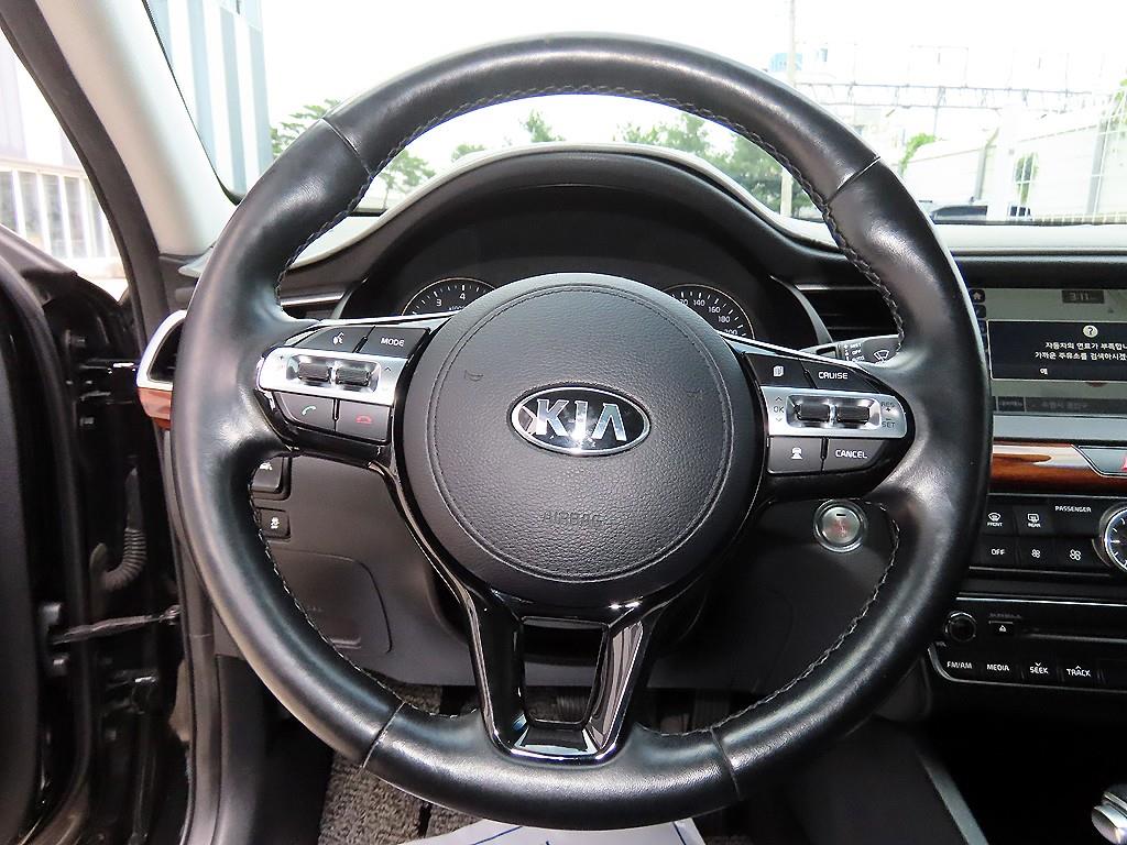 KIA K7 - Vista 8