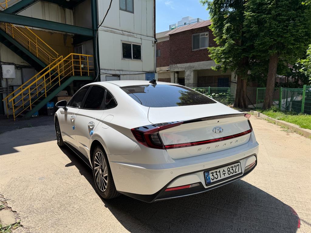 HYUNDAI Sonata - Vista 2