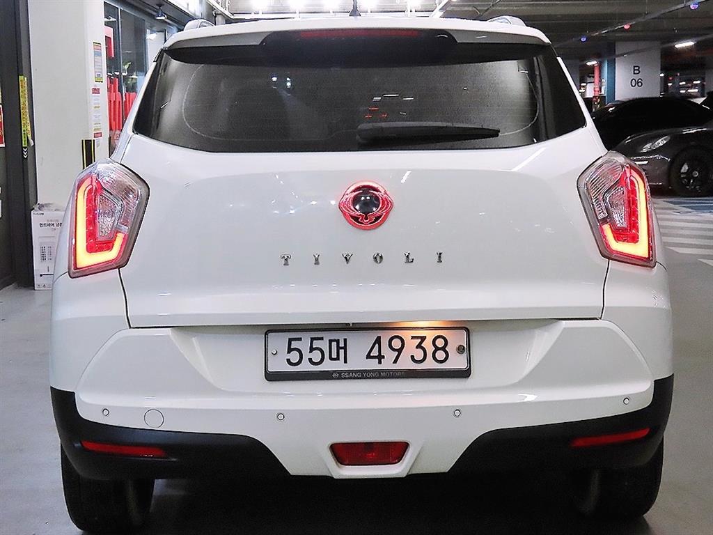 Ssangyong Tivoli - Vista 5