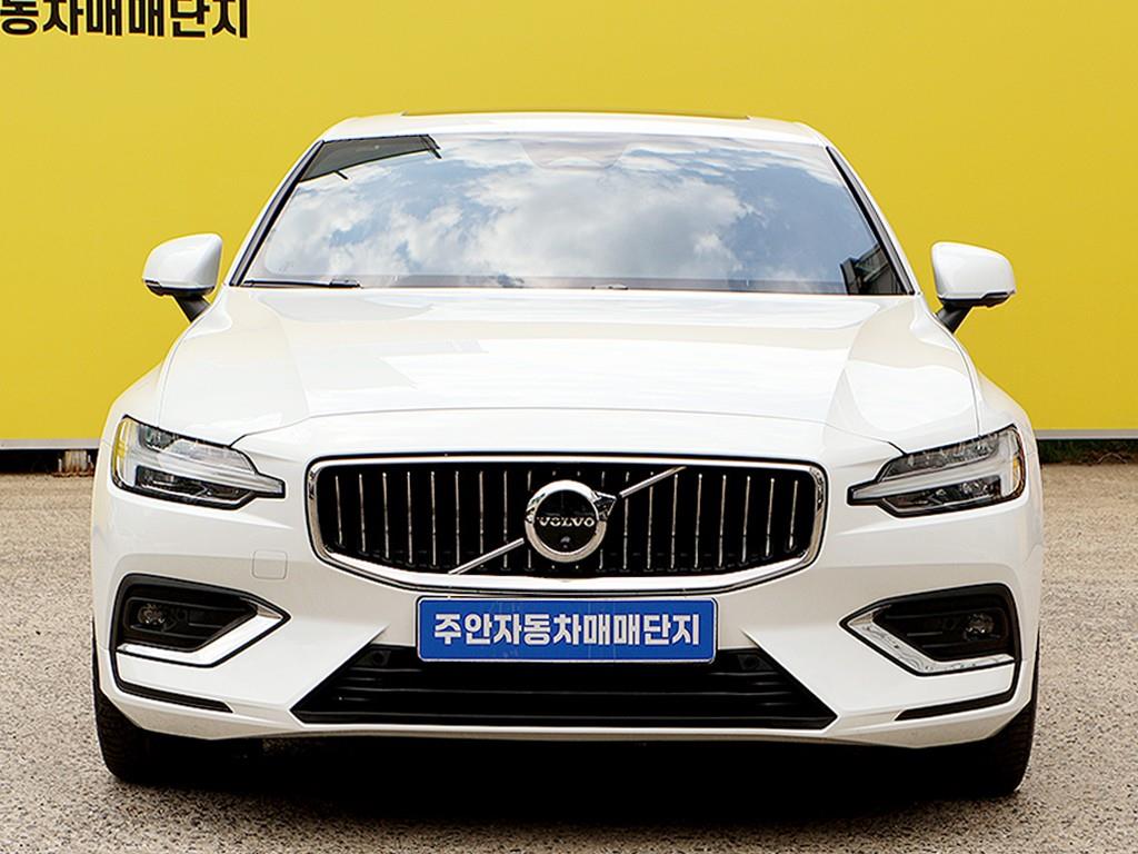 Volvo S60 2025 Blanco - Importación desde Corea - HF Imports Iquique - Foto 1