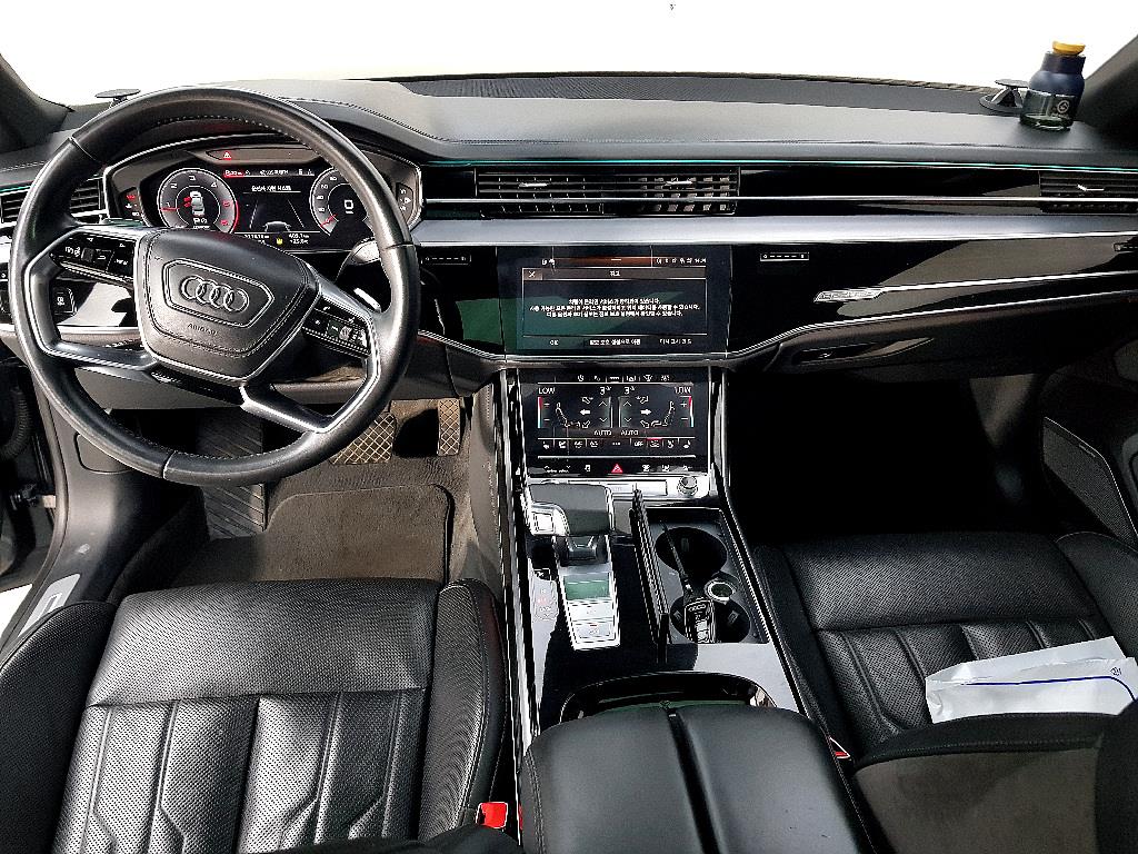 Audi A8 - Vista 5