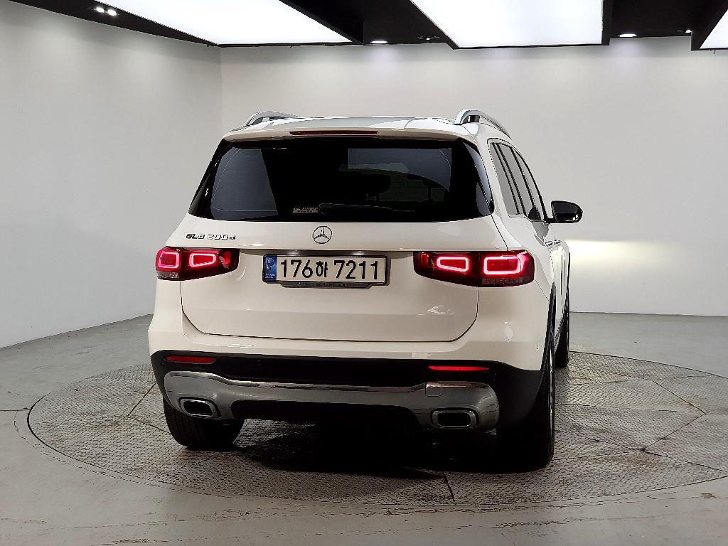Mercedes Benz GLB Class - Vista 3