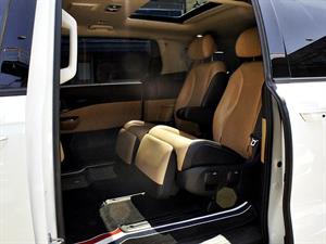 KIA Carnival - Vista 12