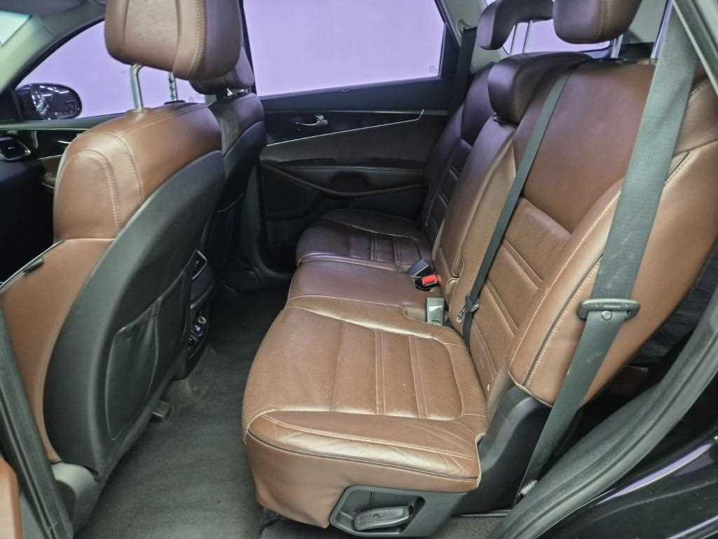 KIA Sorento - Vista 12