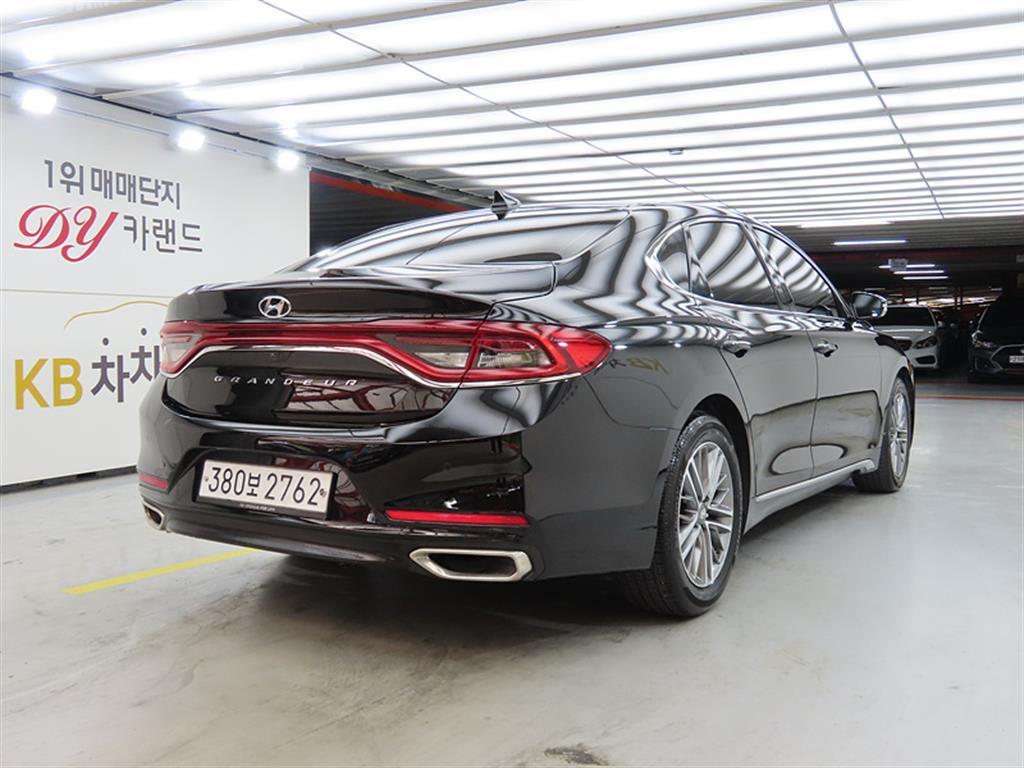 HYUNDAI Grandeur - Vista 4
