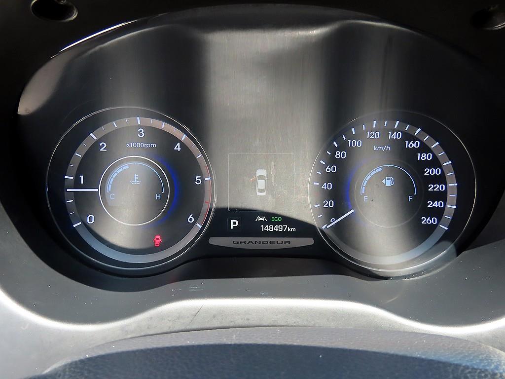HYUNDAI Grandeur - Vista 9