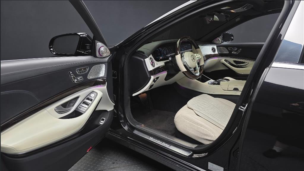 Mercedes Benz S Class - Vista 10