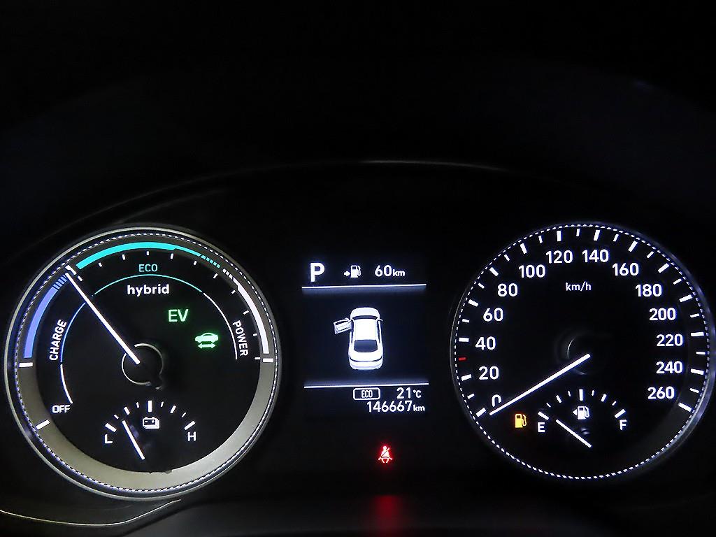 HYUNDAI Grandeur - Vista 9