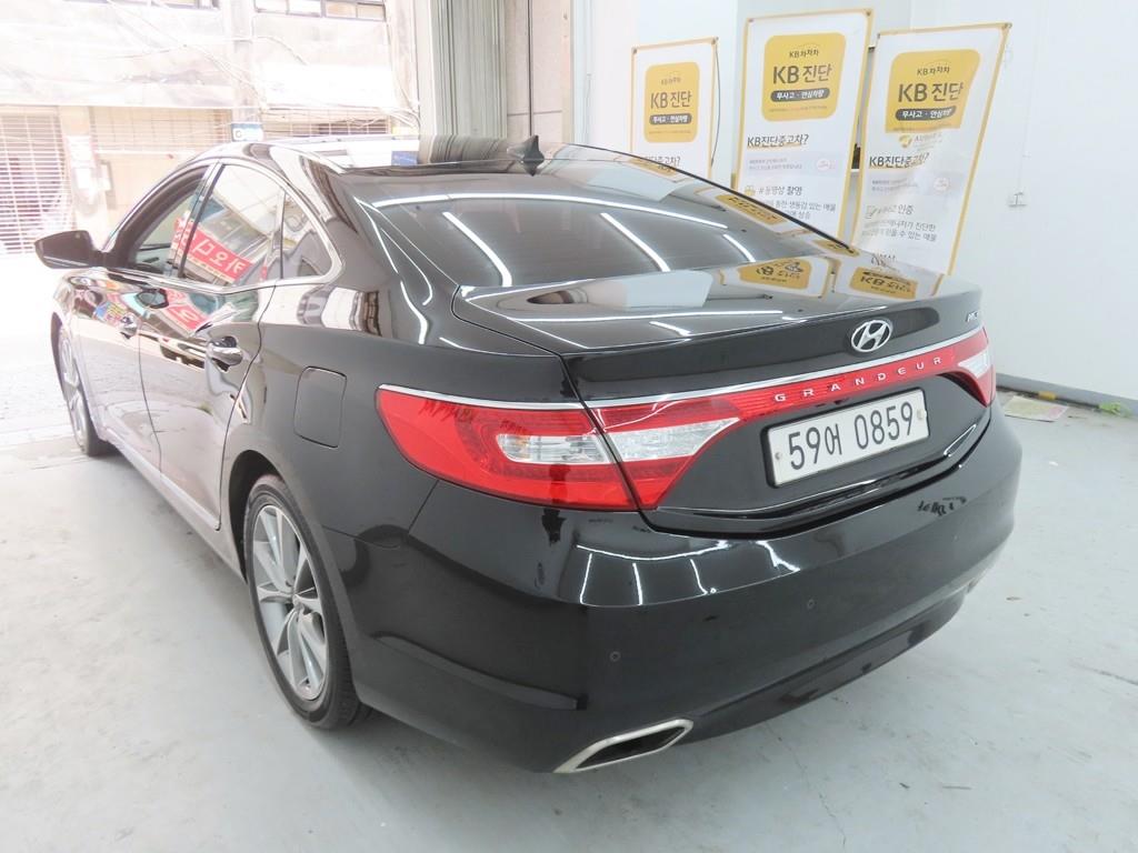 HYUNDAI Grandeur - Vista 4