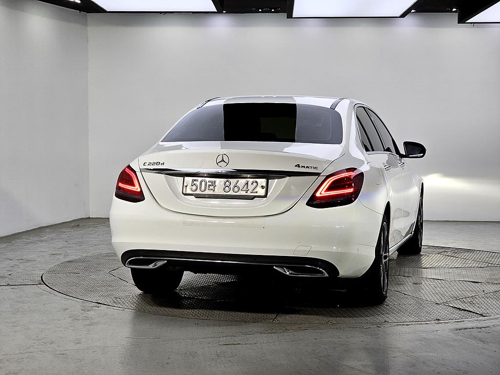 Mercedes Benz C Class - Vista 3