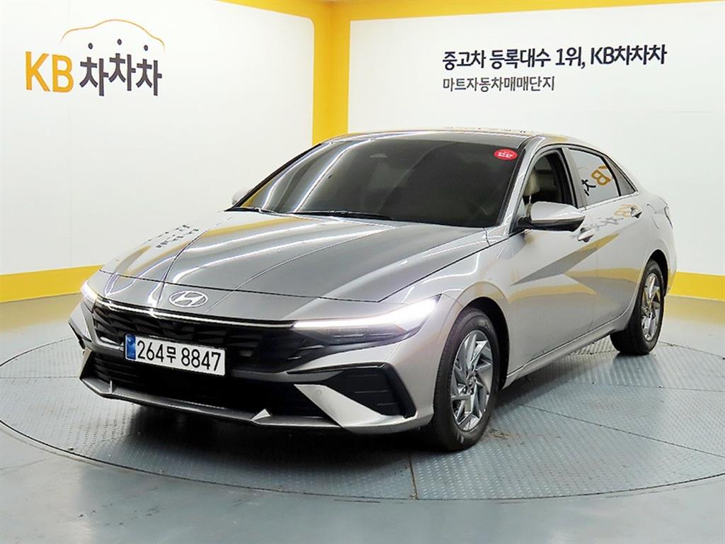 HYUNDAI Avante - Vista 2