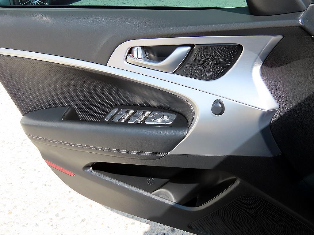 Genesis G70 - Vista 11