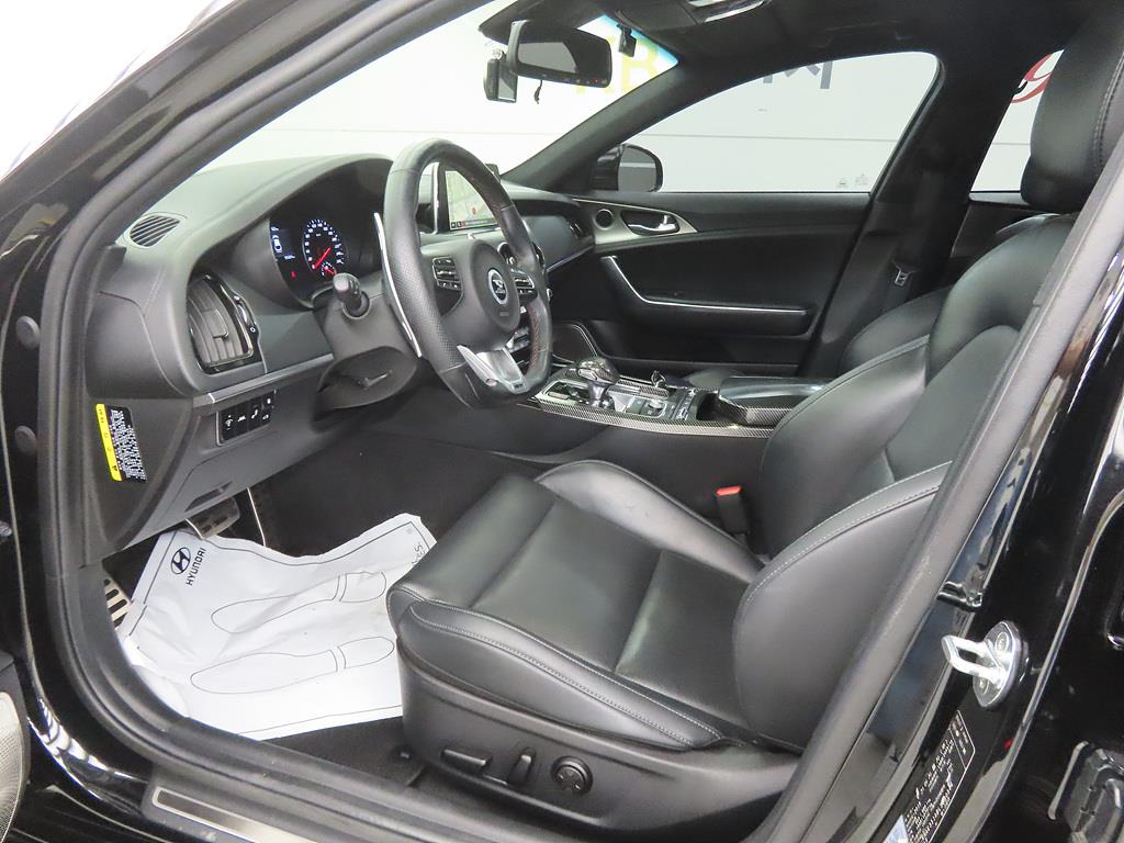 KIA Stinger - Vista 5