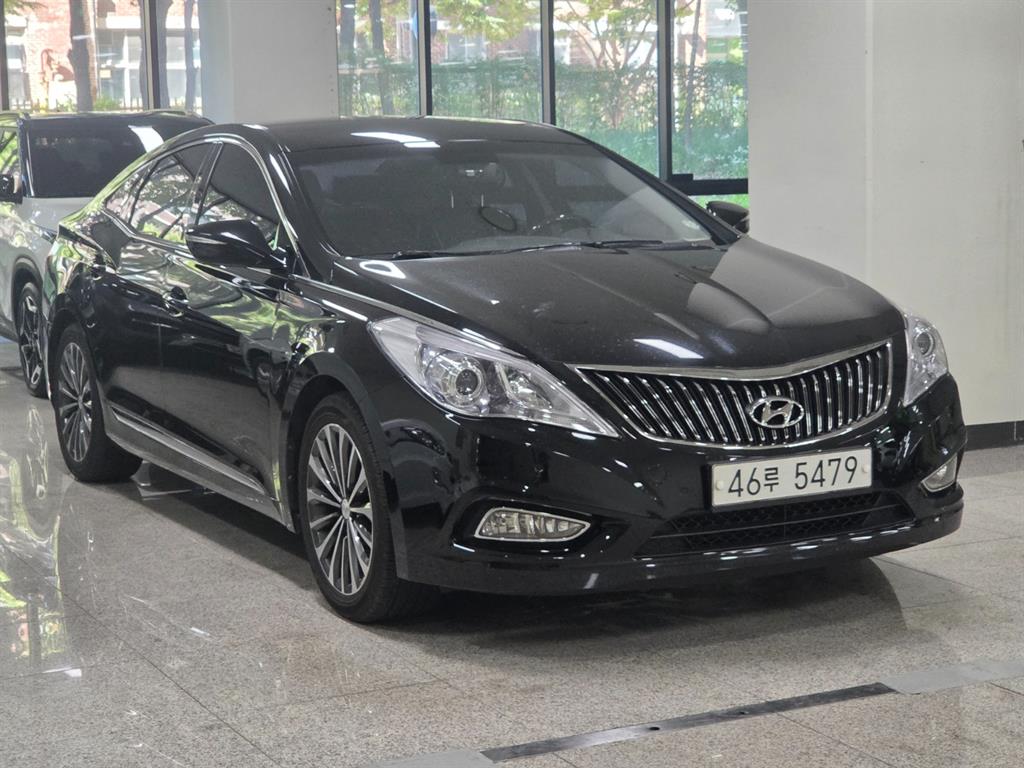 HYUNDAI Grandeur - Vista 2