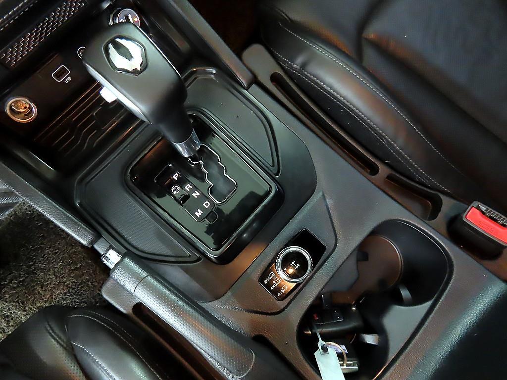 Ssangyong Rexton - Vista 10