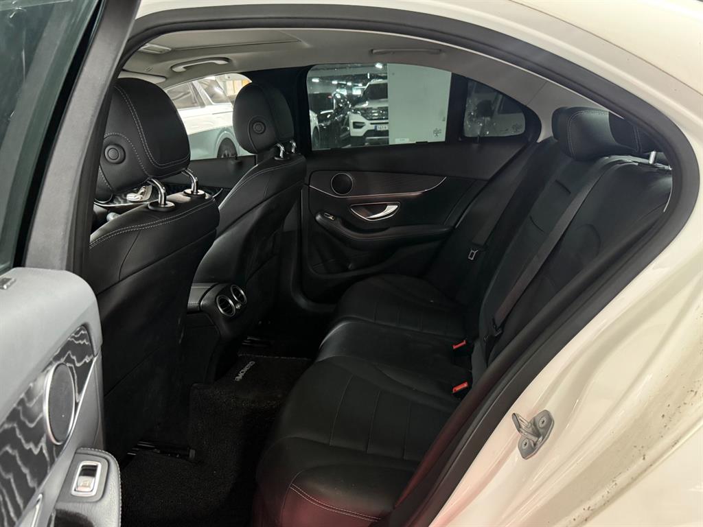 Mercedes Benz C Class - Vista 11