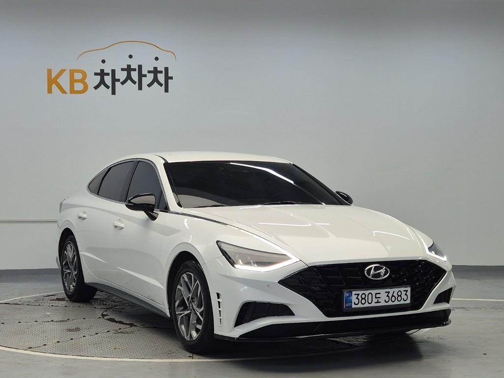 HYUNDAI Sonata - Vista 4