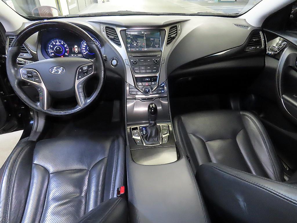 HYUNDAI Grandeur - Vista 10