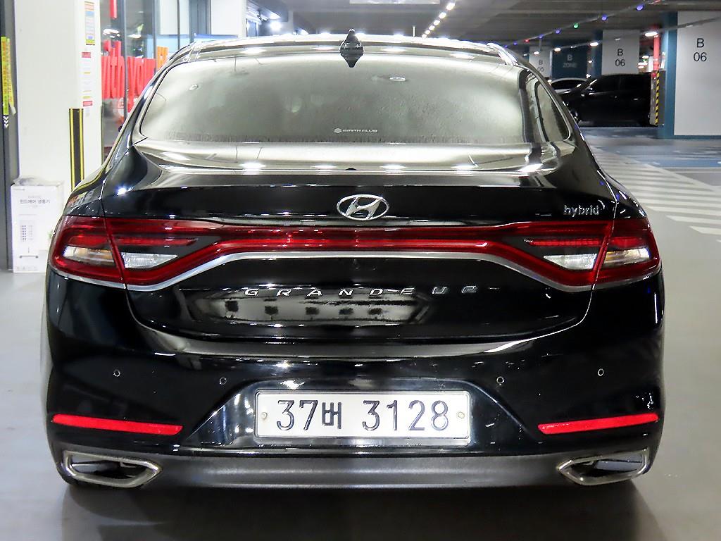 HYUNDAI Grandeur - Vista 5