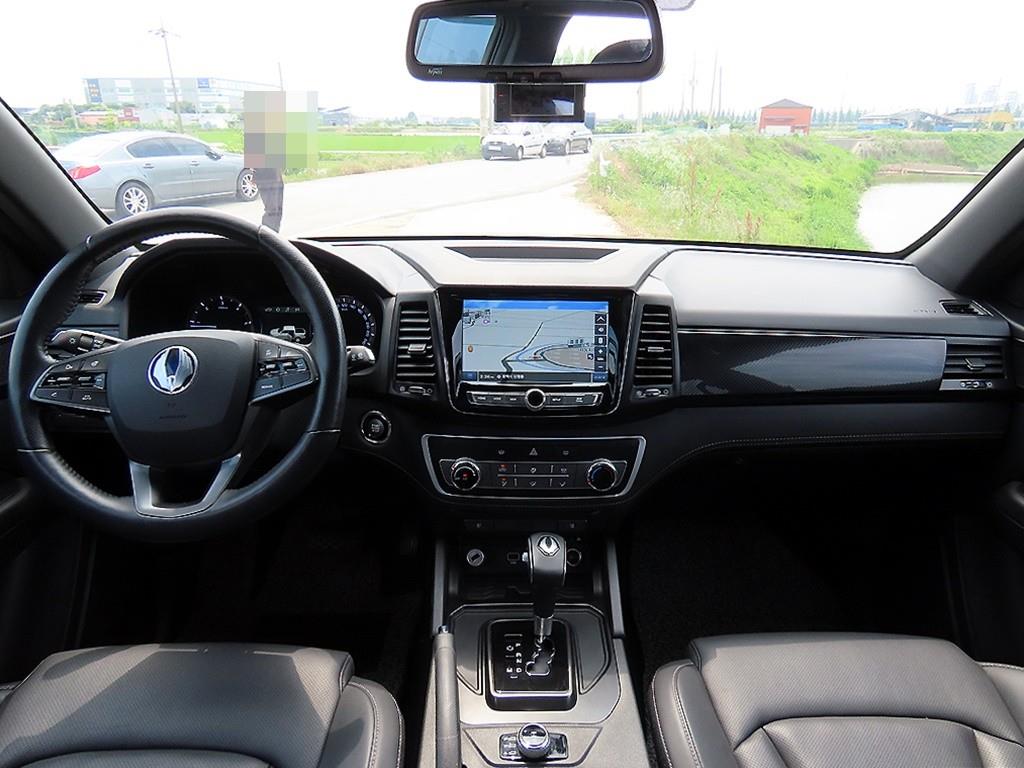 Ssangyong Rexton - Vista 10