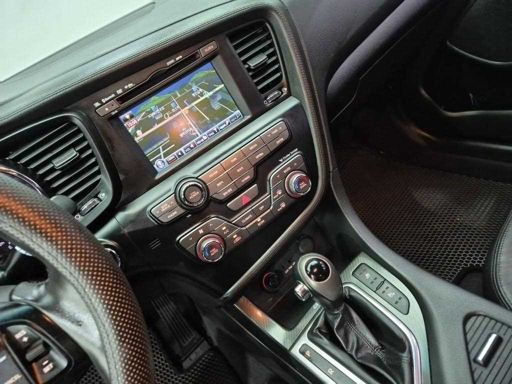 KIA K5 - Vista 10