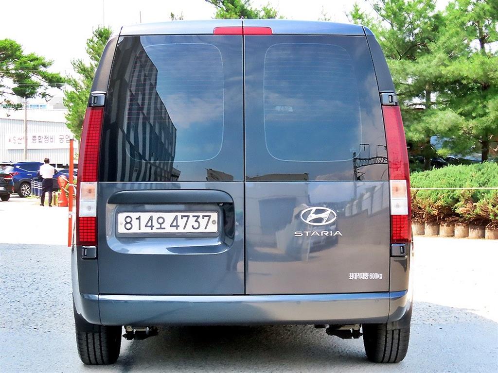 HYUNDAI Staria - Vista 4
